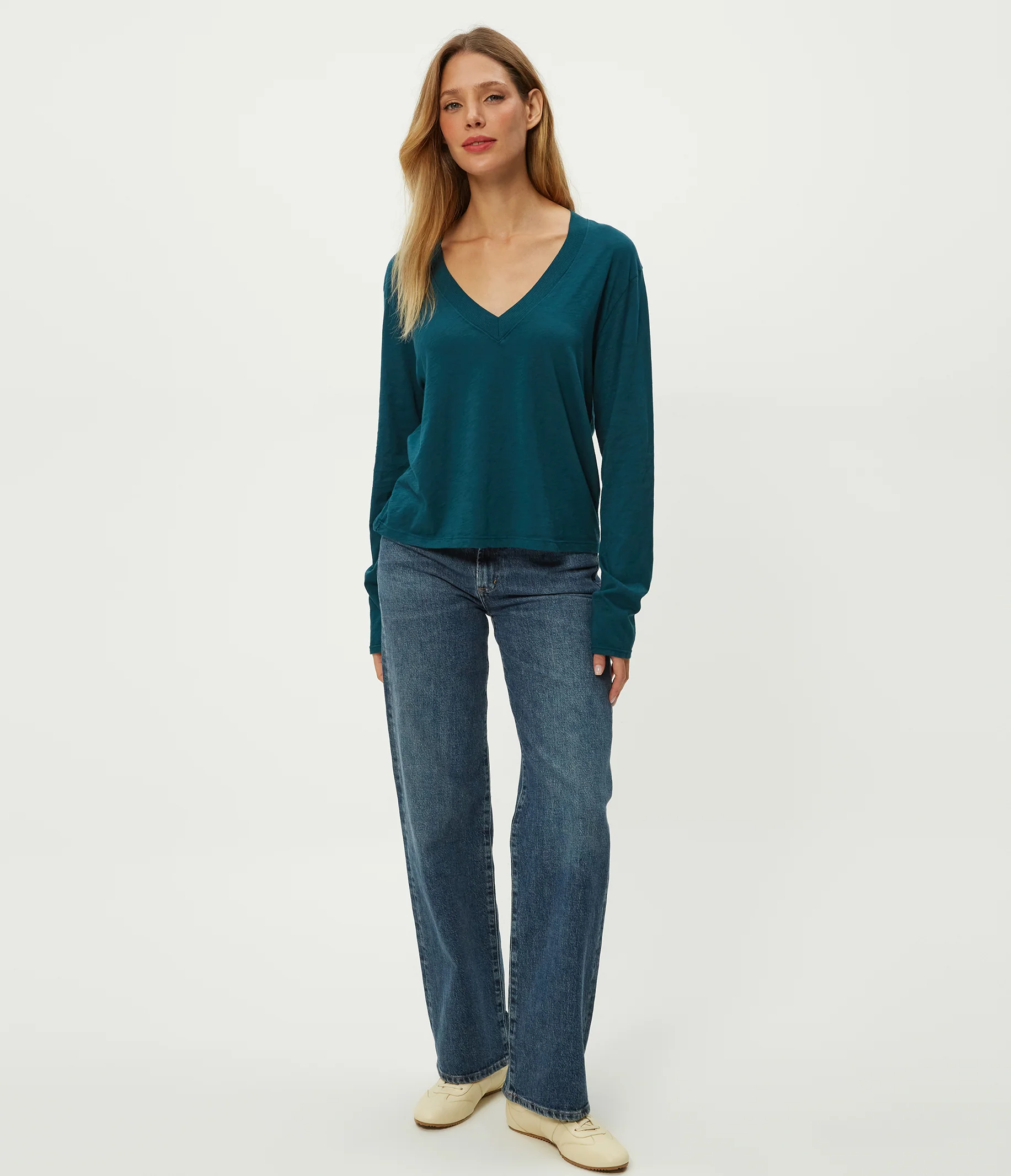 Brea Cropped V-Neck Tee - Image 2