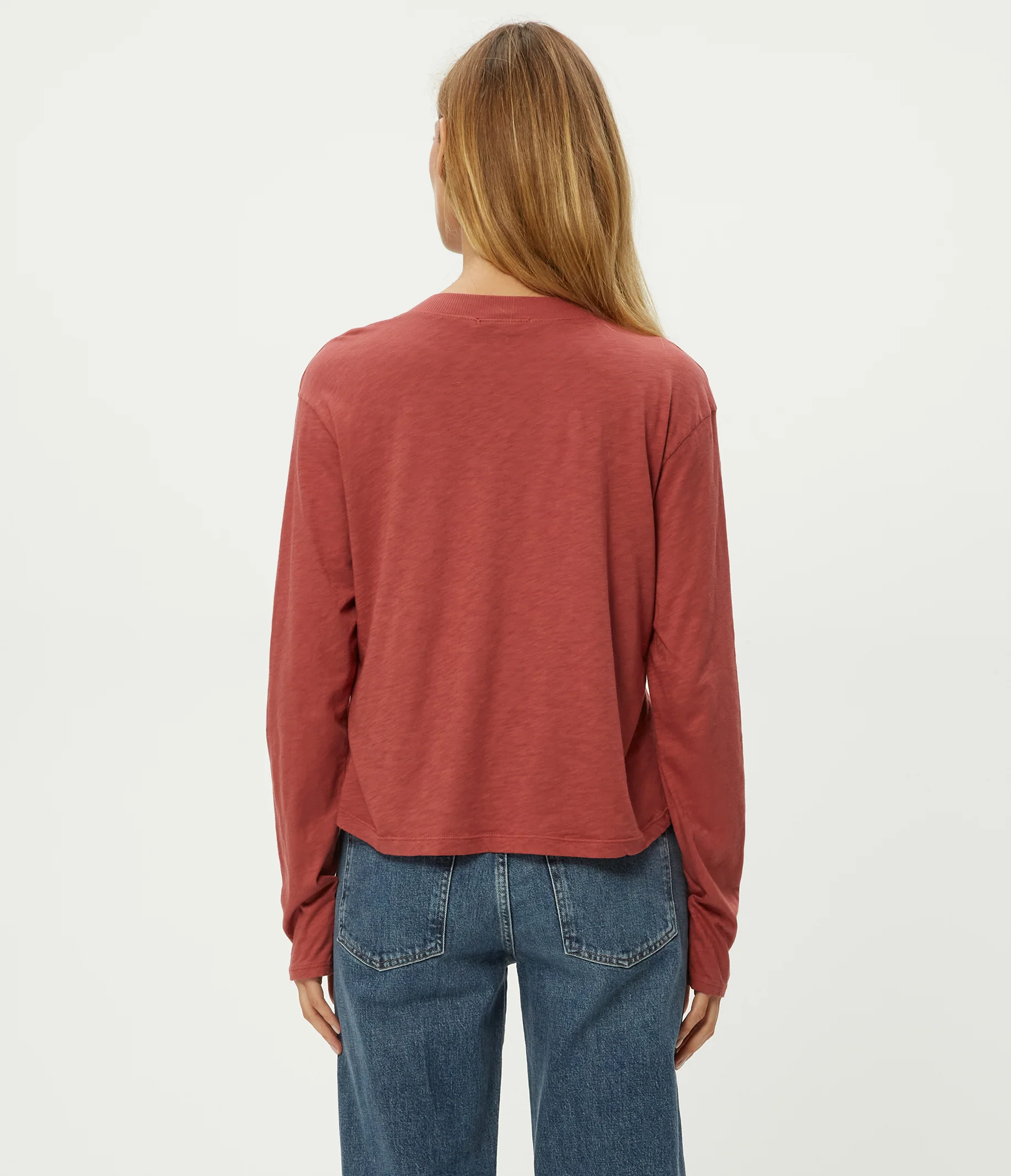 Brea Cropped V-Neck Tee - Image 8