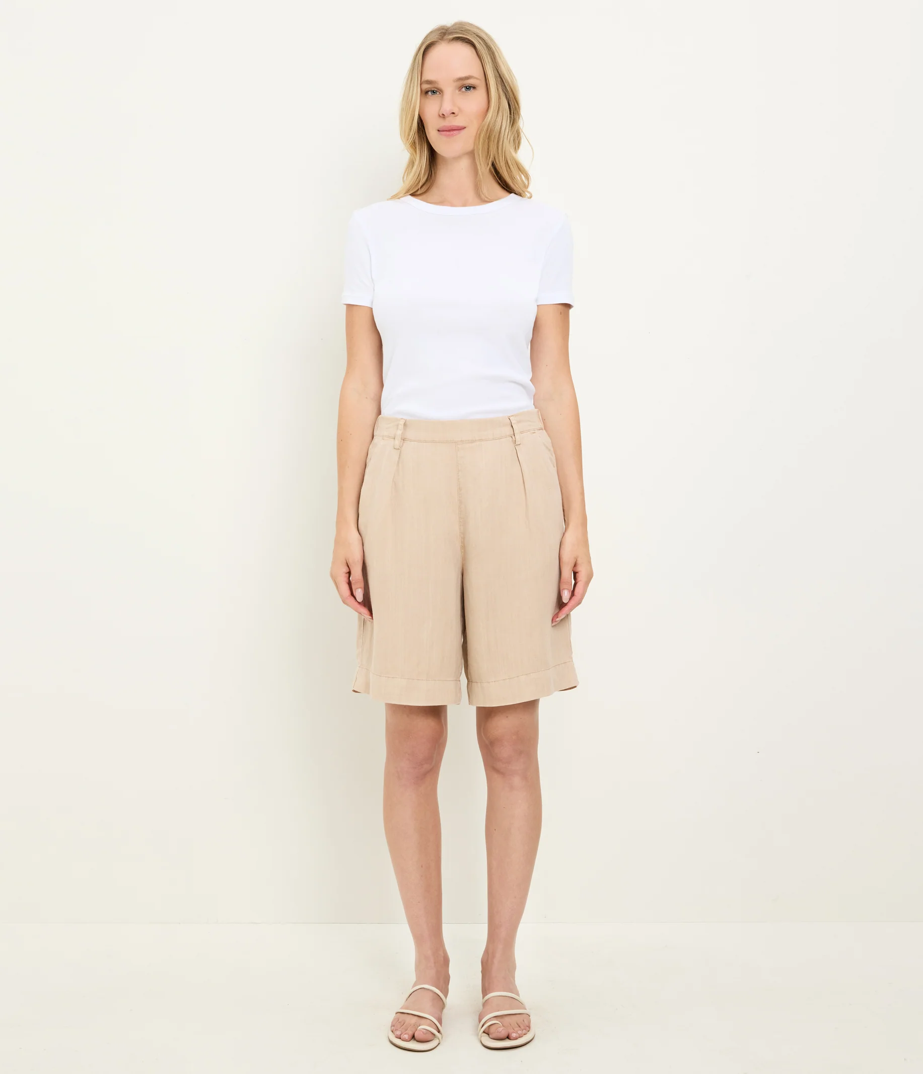 Lacey Linen Short - Image 3