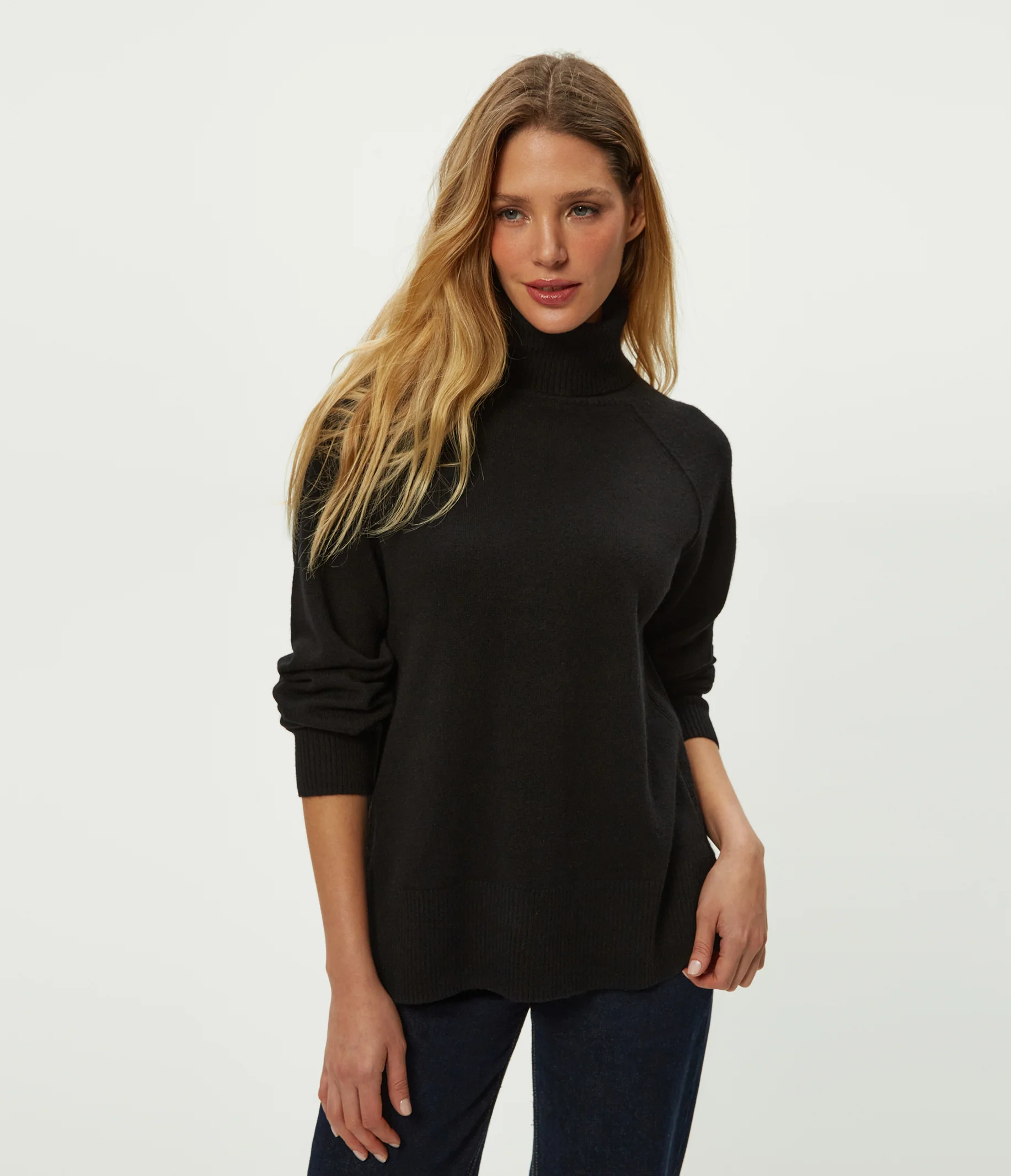 Tegan Cashmere Turtleneck - Image 14